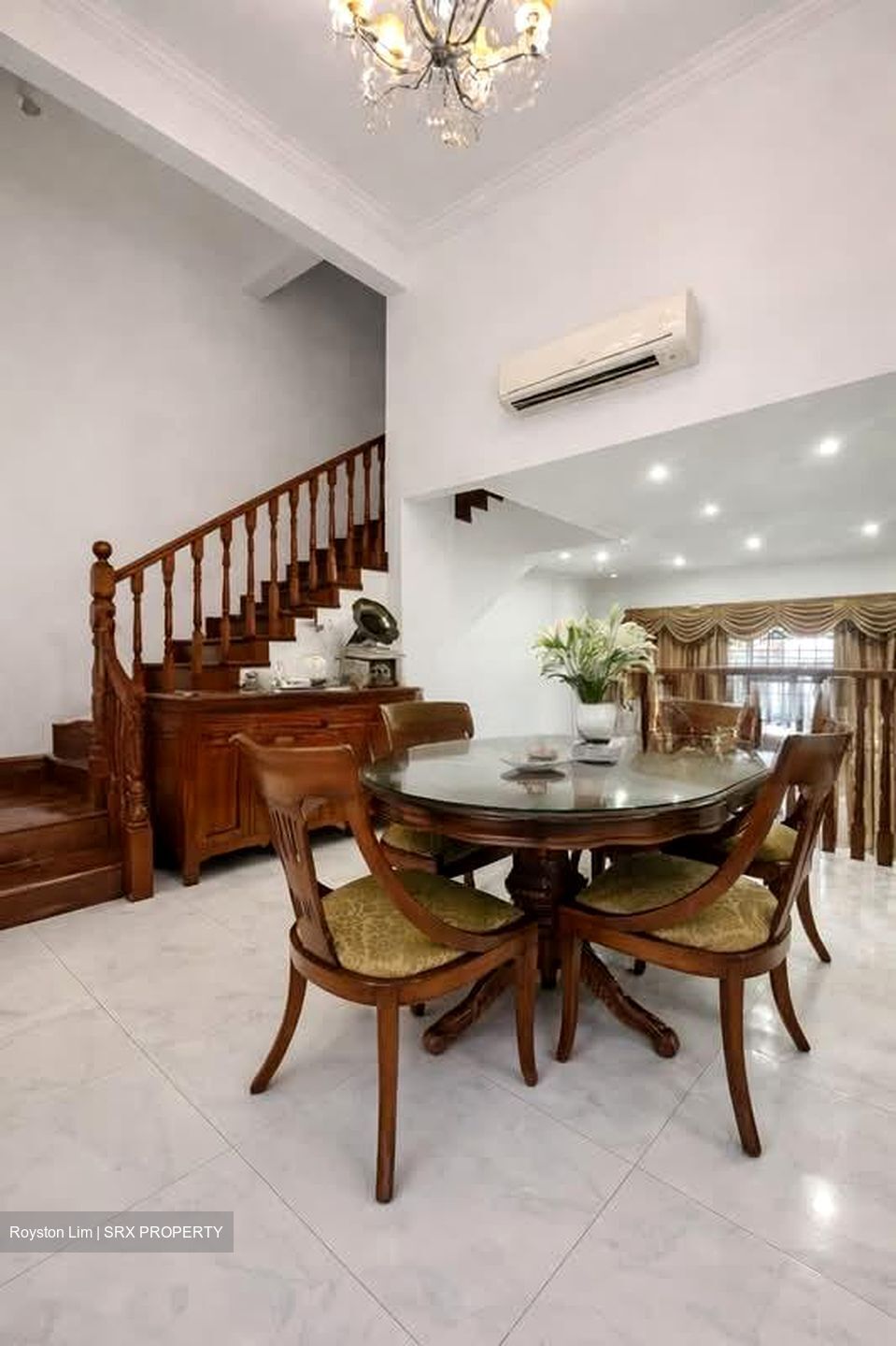 Flora Road (D17), Terrace #556216571